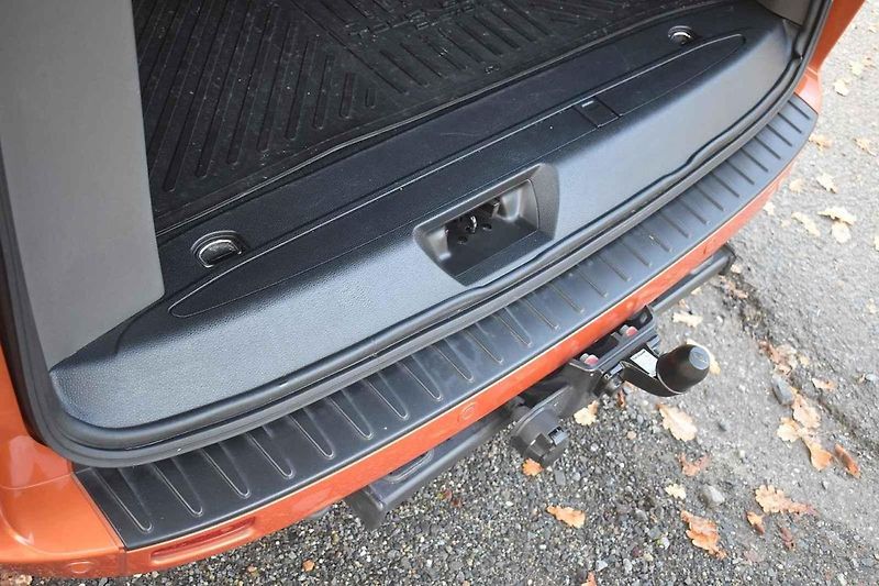 Ford Tourneo Custom je dobře jezdící vůz pro opravdu velké rodiny