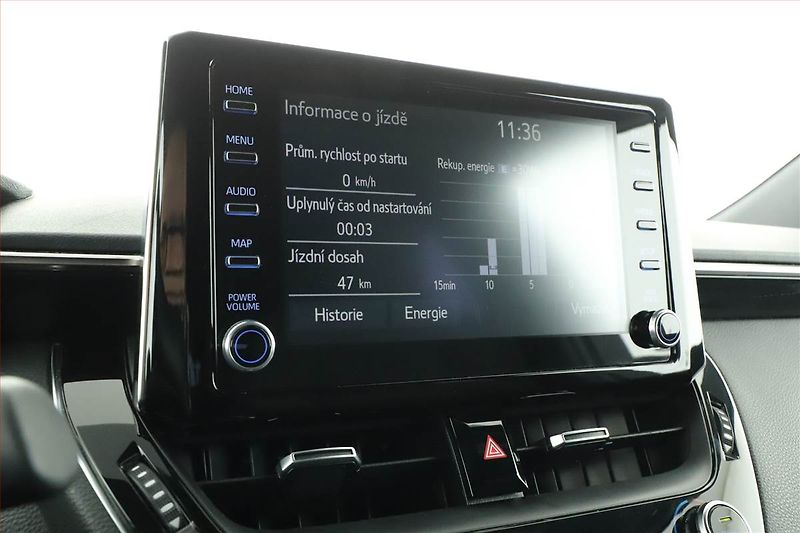 Toyota Corolla (2021) Comfort 1.8 Hybrid - fotka 17 z 20
