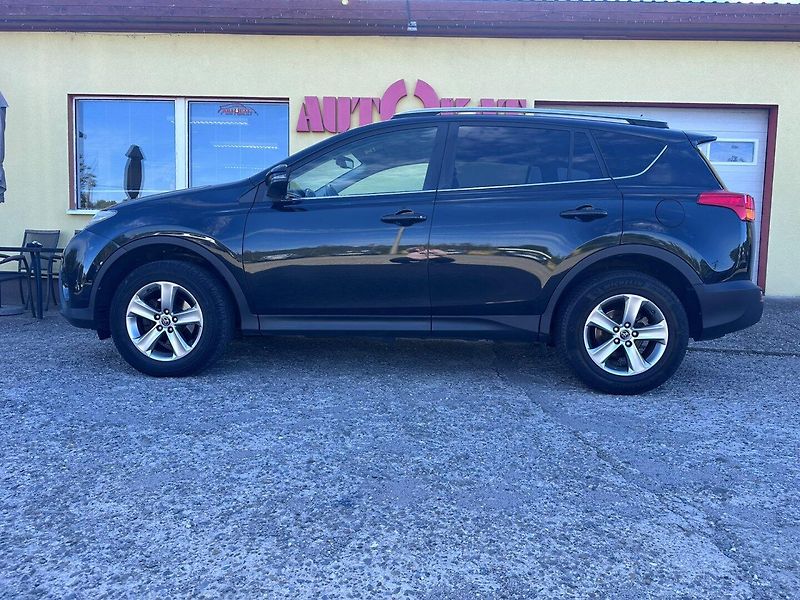 Toyota RAV4 (2015) 2.0i 4x4/Tažné/Kamera/Tempomat - fotka 6 z 28