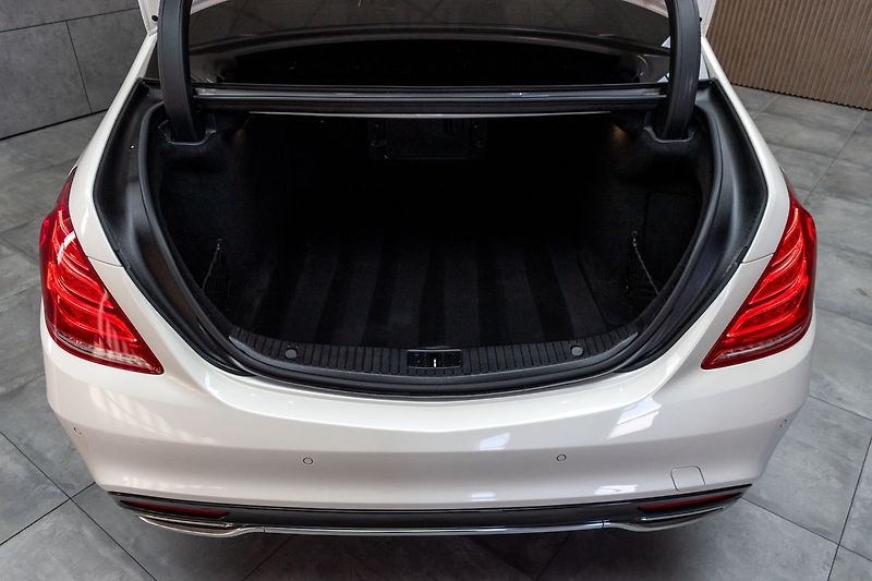 Mercedes-Benz Třídy S 350d 4MATIC*AMG*AIR-BALANCE*ČR - fotka 39 z 42