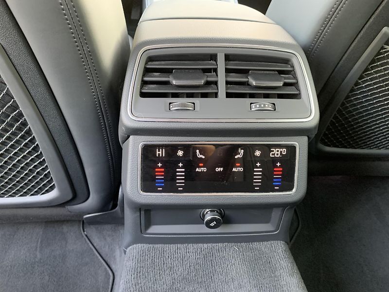 Audi A6 45 TDi, quattro, PANORAMA - fotka 12 z 13