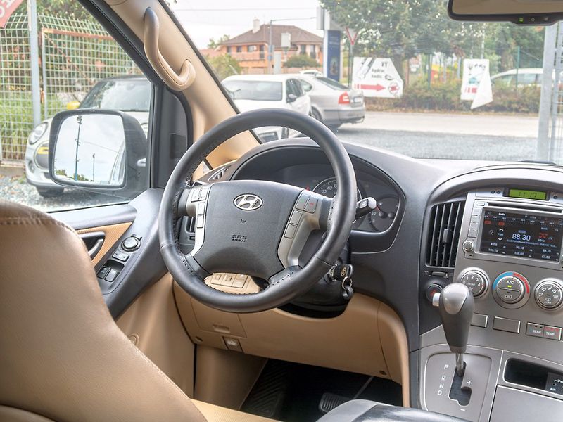 Hyundai H 1 (2015) ČR 2.5D 125KW mat – 8 SEDADEL - fotka 14 z 48