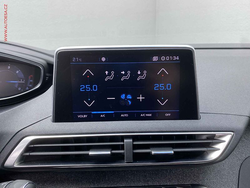 Peugeot 3008 (2018) 2.0 HDi, ČR, Allure, LED - fotka 17 z 19