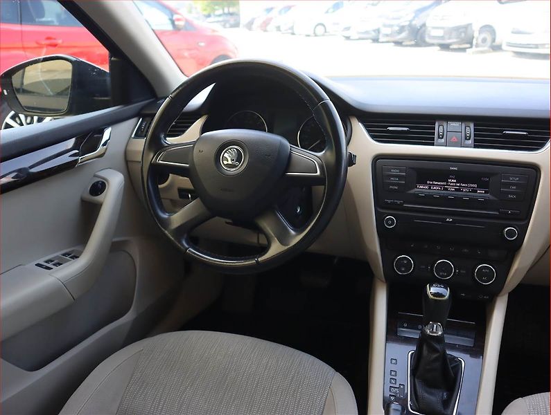 Škoda Octavia (2013) 1.6 TDI, Automat, Tempomat - fotka 7 z 18