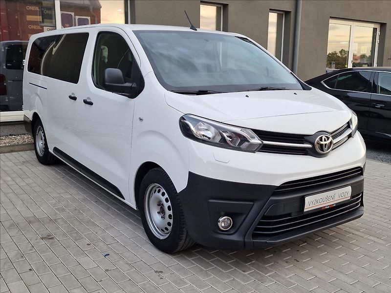 Toyota ProAce Verso 2.0 D-4d 140k L2 106kW - fotka 3 z 45