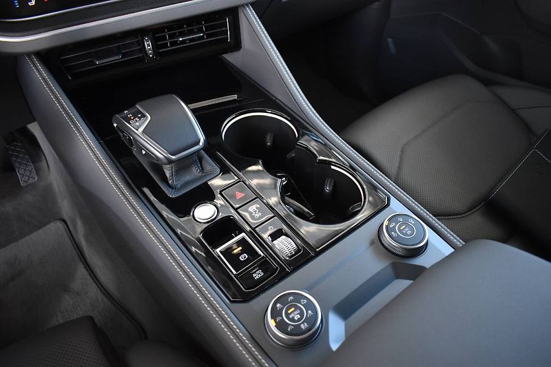 Volkswagen Touareg (2023) 3.0TDI 210kW, LED Matrix, tažn - fotka 26 z 28