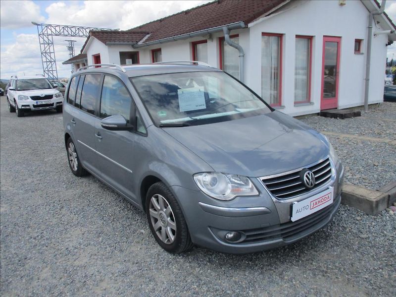 Volkswagen Touran 1,9 TDI, aut.klima,Navi,tažné, - fotografie inzerátu