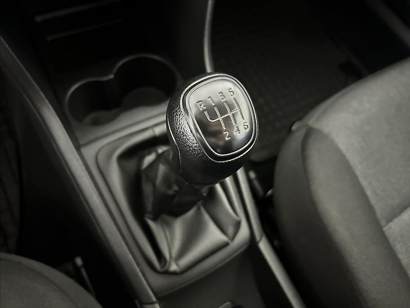 Škoda Rapid 1,2   TSI 81kW,SERVISKA,ŘEMEN - fotka 15 z 20