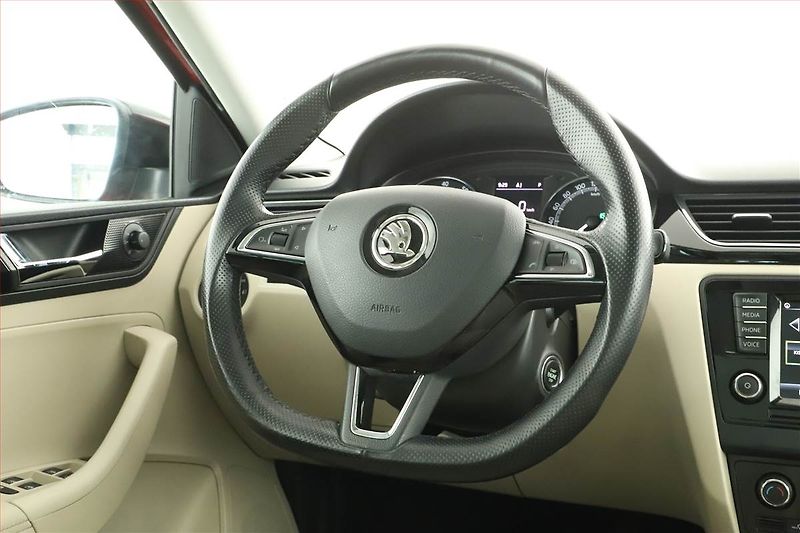 Škoda Rapid (2018) Spaceback 1.4 TSI, Automat - fotka 14 z 16
