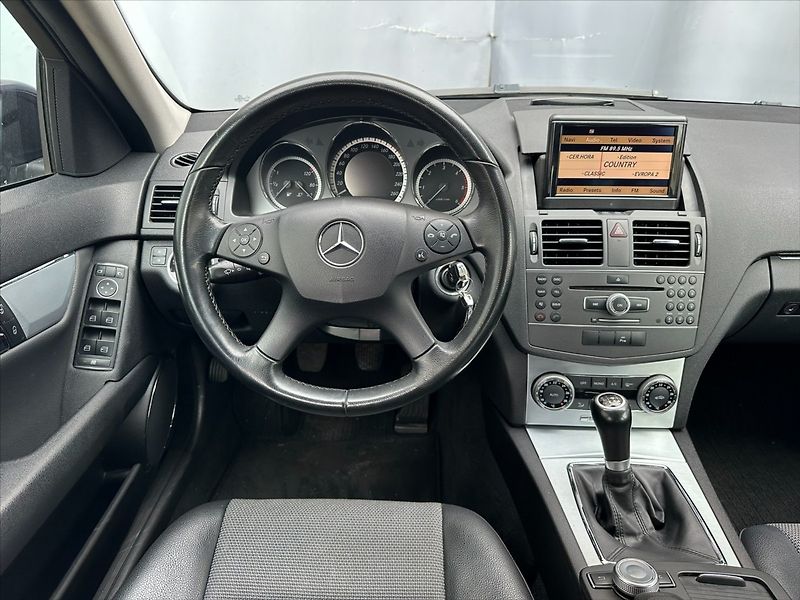 Mercedes-Benz Třídy C 2,2 CDI 100kW-SERVIS-MANUAL! - fotka 17 z 34