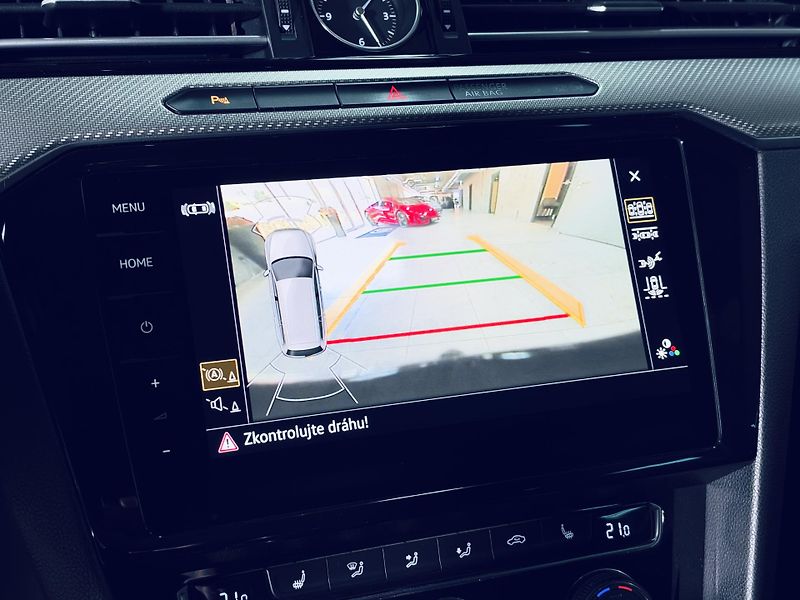 Volkswagen Passat (2019) 2.0TDI*R-LINE*CZ*LED*1.MAJ* - fotka 33 z 39
