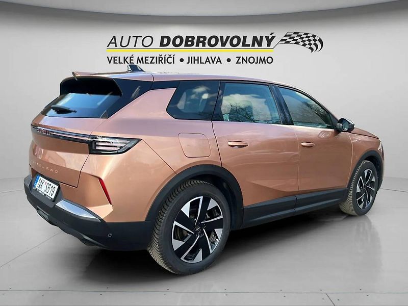 Opel Grandland Edition Hybrid 1.2 TURBO (107k - fotka 8 z 42