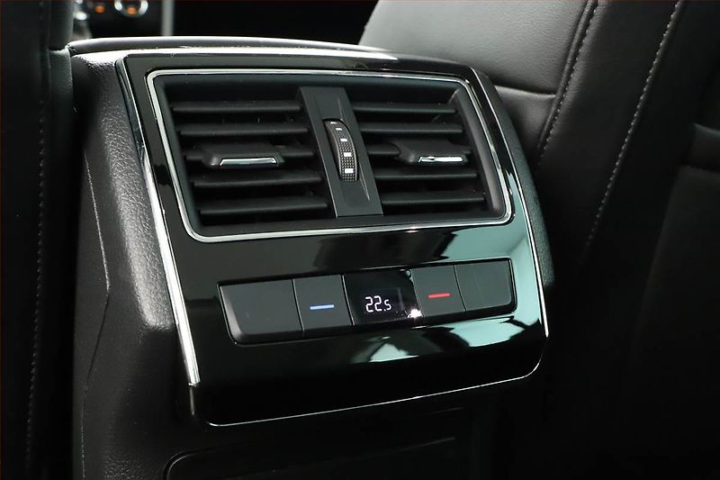 Škoda Superb (2018) 1.5 TSI, Automat, Kůže, Navi - fotka 13 z 20