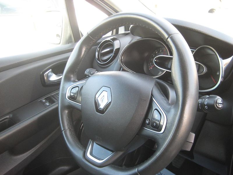 Renault Clio 0.9TCe 66 kW!!! 1.maj-DPH-ČR ! - fotka 21 z 32