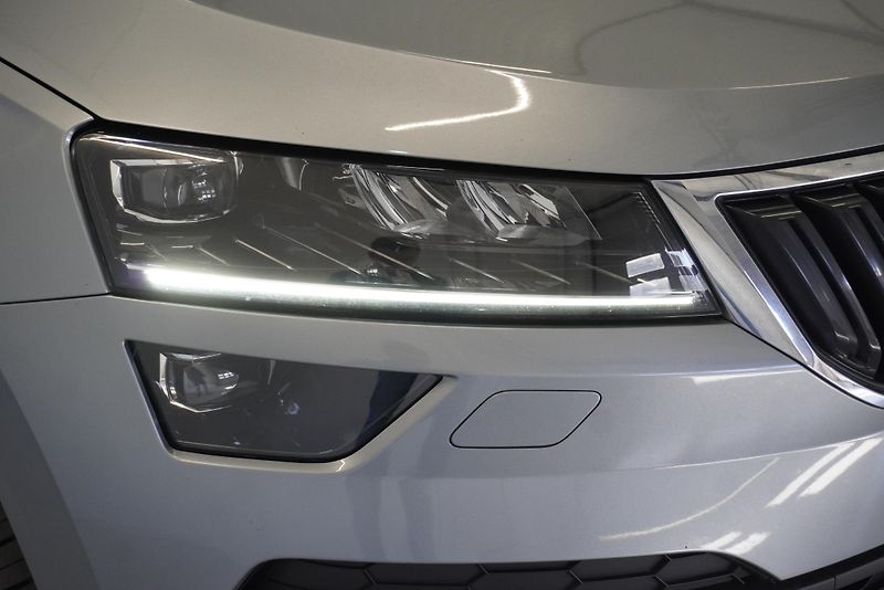 Škoda Karoq 1,5 TSI STYLE AUT. - fotka 10 z 27