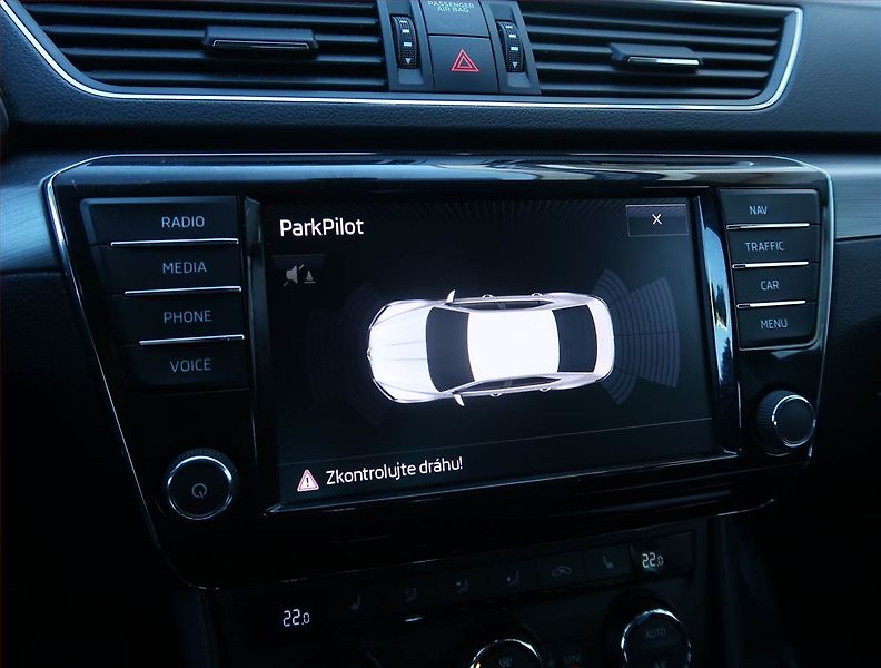 Škoda Superb (2016) Style Plus 2.0 TDI, Navi - fotka 21 z 26