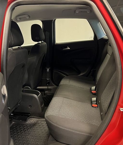 Opel Crossland X 1,2 Turbo Smile - fotka 10 z 16