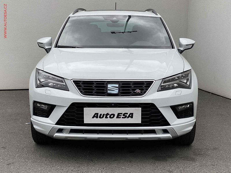 Seat Ateca (2018) 2.0 TSi 4x4, FR, DSG, +ALU - fotka 2 z 22