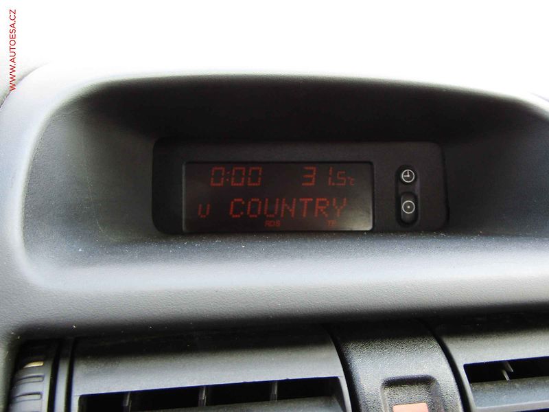 Opel Astra (2002) 1.6i, AC - fotka 13 z 14