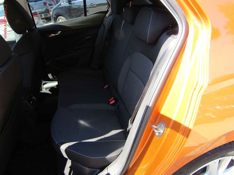 Škoda Fabia (2022) 1.0 TSi, 2.maj,ČR, servis - fotka 10 z 17