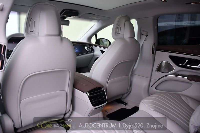 Mercedes-Benz EQS 580 4M HYPERSCREEN K360° 1M - fotka 12 z 59