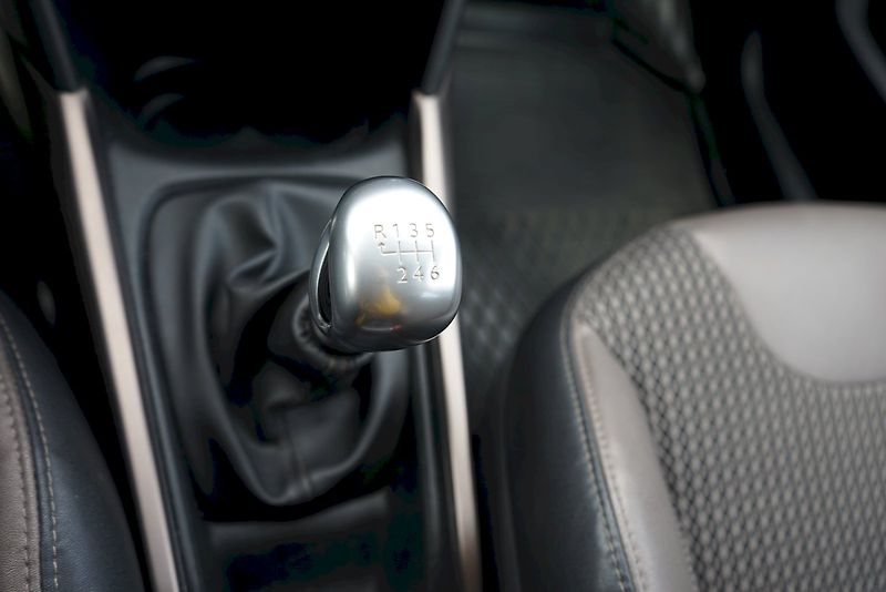 Peugeot 2008 (2015) BlueHDI Allure - tažné - fotka 17 z 21