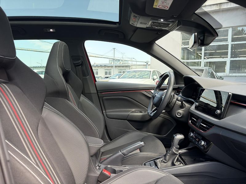 Škoda Scala 1.5TSi DSG Monte Carlo 110kW - fotka 14 z 22