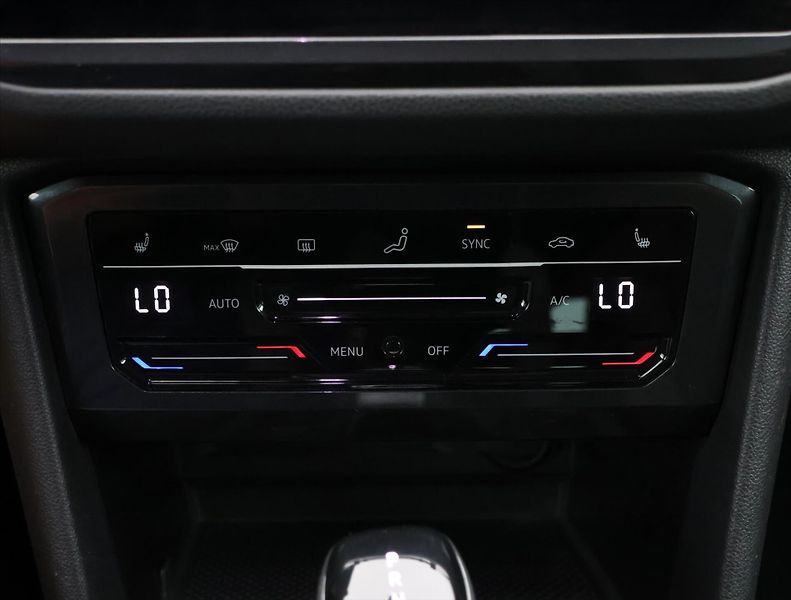 Volkswagen Tiguan 1,5 TSI ACT 110kW DSG Life DPH - fotka 23 z 34