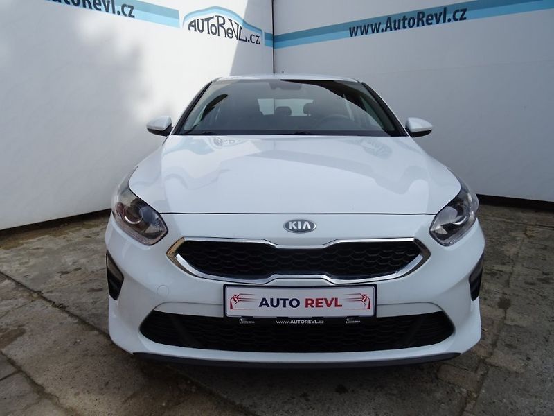 Kia Ceed (2019) 1.4i,73kW,NovéČR,S.kn,ALU - fotka 17 z 19