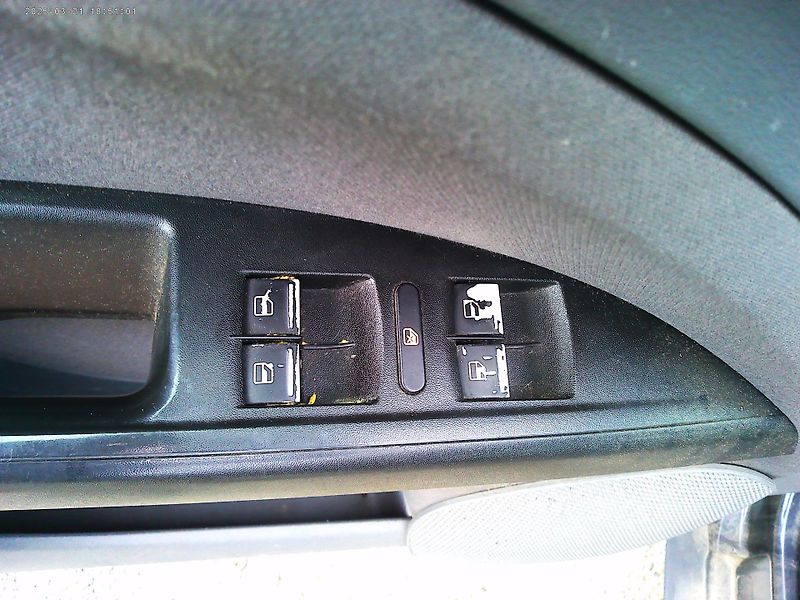 Seat Altea 1.6 i, 75 kW, klima, nová STK - fotka 9 z 19