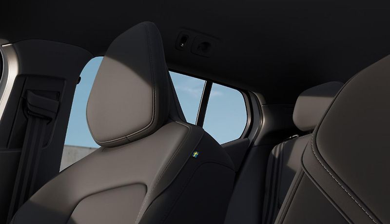 Volvo EX30 (2026) P8 AWD electric PLUS - fotka 10 z 10