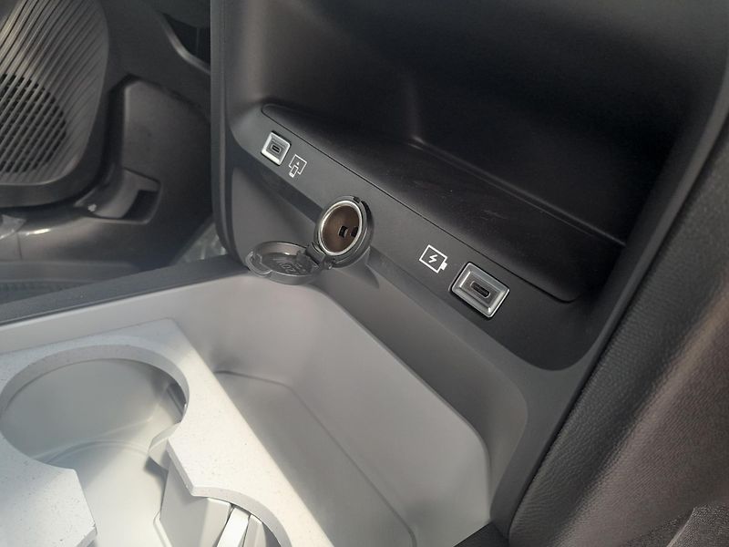 Citroën C5 Aircross (2026) PLUS Hybrid 145k Automatic - fotka 17 z 49
