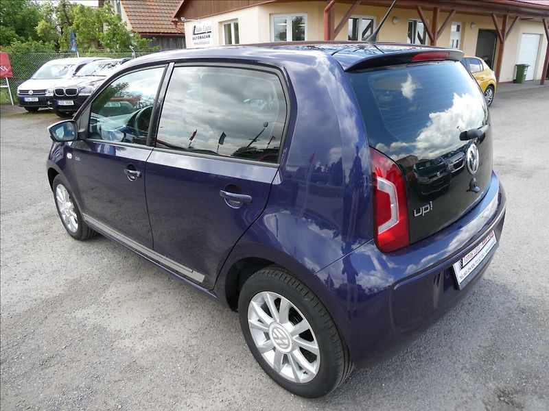Volkswagen up! 1,0 MPi CLUB 55kW - fotka 7 z 47