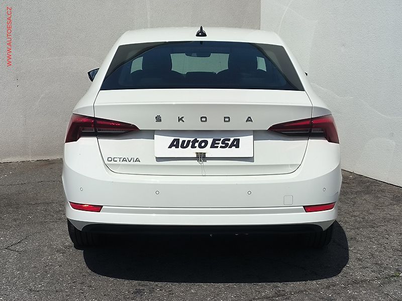Škoda Octavia (2021) 1.5 TSi, 2.maj,ČR, Ambition - fotka 5 z 25