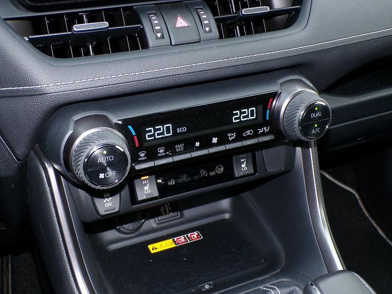 Toyota RAV4 2.5 HSD e-CVT AWD GR-Sport - fotka 20 z 22