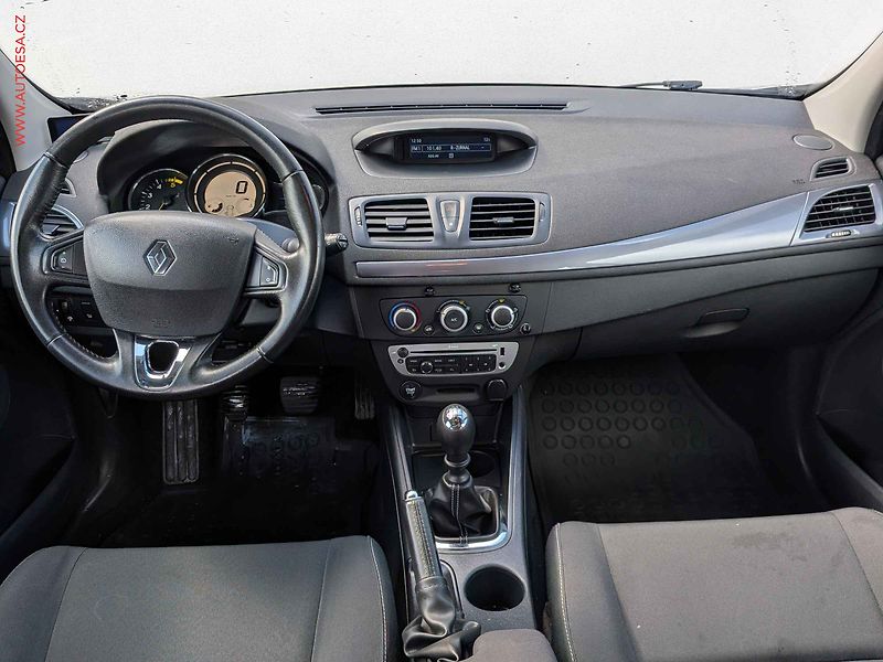 Renault Mégane (2015) 1.5dCi, AC, temp - fotka 8 z 17