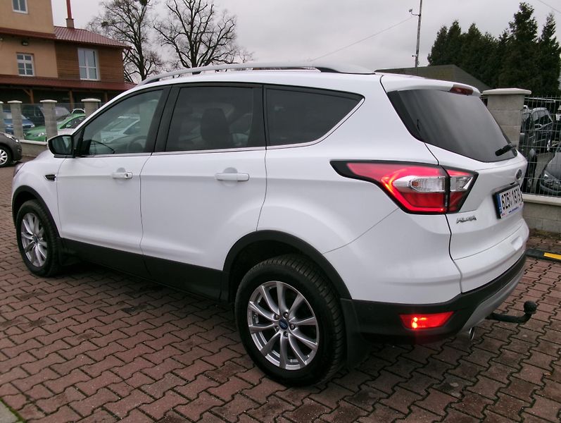 Ford Kuga (2019) 2,0TDCi TITANIUM Plus AWD ČR - fotka 5 z 39