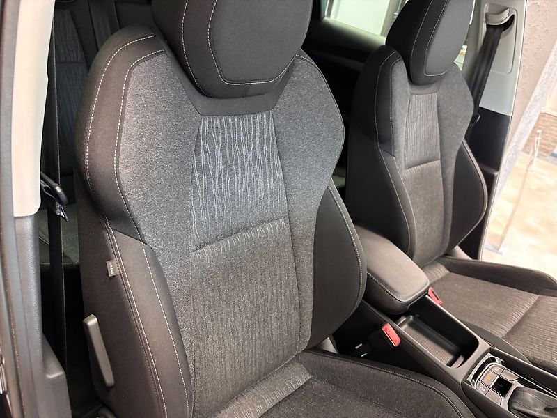 Škoda Karoq SPORTLINE 1.5 TSI 110kw - fotka 29 z 32