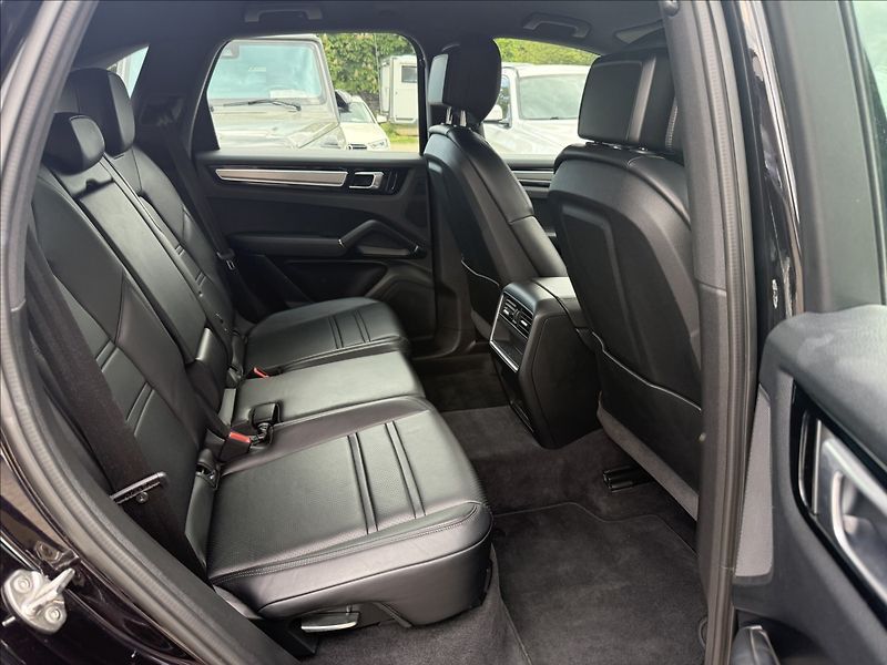 Porsche Cayenne 3.0 V6 Sport chrono - fotka 11 z 26