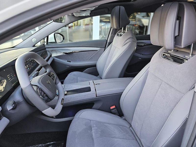 Dongfeng Voyah Passion PHEV (2024) VOYAH PASSION PHEV - fotka 9 z 24