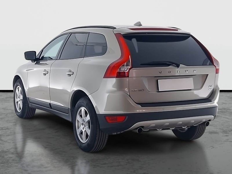 Volvo XC60 (2011) D5, 4X4, Automat, Kůže - fotka 4 z 19