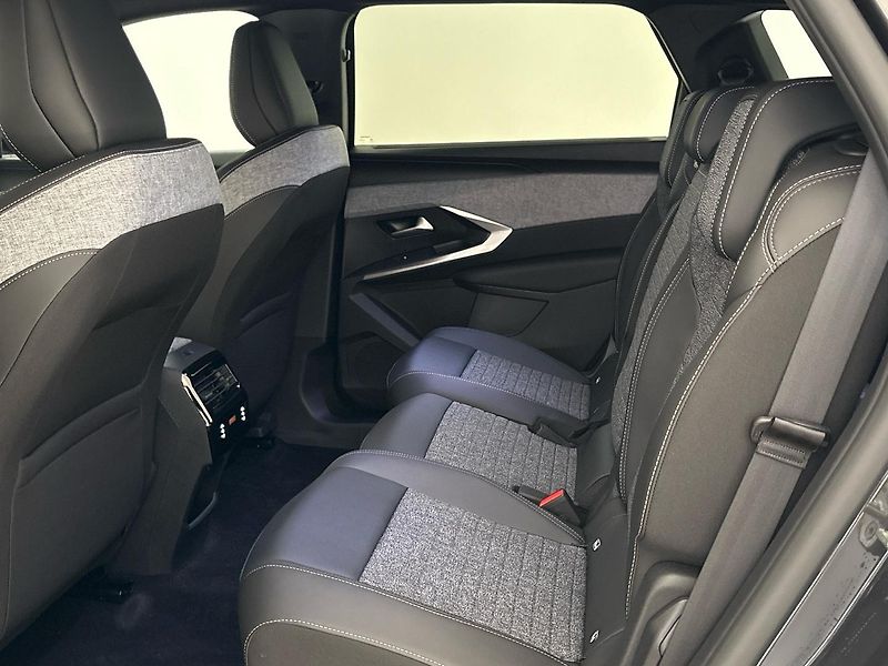 Peugeot 5008 (2026) Business Hybrid 145 e-DCS6 - fotka 7 z 42