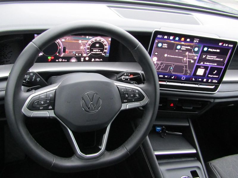 Volkswagen Tayron (2025) 2.0 TDI 142KW DSG 4x4 - 7 míst - fotka 17 z 30