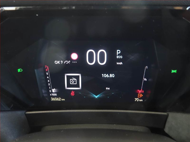 DS Automobiles DS4 (2022) Performance Line 1.6 PureTech - fotka 11 z 14