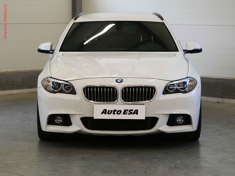 BMW Řada 5 (2016) 2.0d 525D xDrive, ČR, AT - fotka 2 z 22