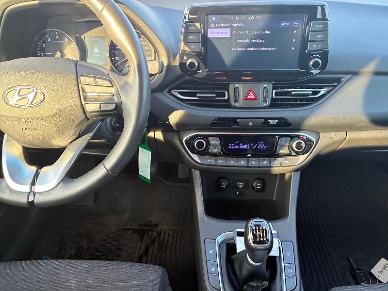Hyundai i30 (2023) SMART 1.0T-GDI 88kW CZ DPH - fotka 10 z 11