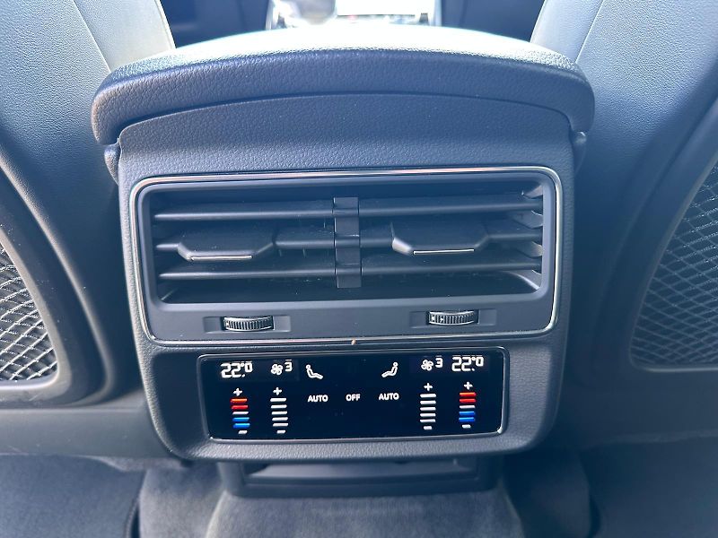 Audi Q8 3.0 TDI 210kW S-LINE - fotka 18 z 20
