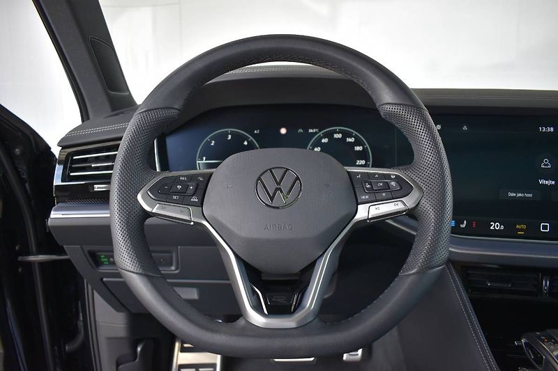 Volkswagen Touareg (2025) R-Line 3.0TDI 210kW,tažné,weba - fotka 23 z 28