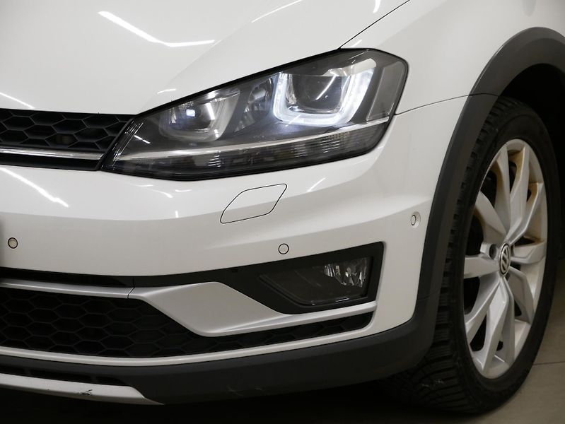 Volkswagen Golf - fotka 9 z 35