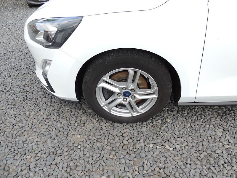 Ford Focus (2022) 1.5TDCi,88kw,Titanium,automat - fotka 14 z 62